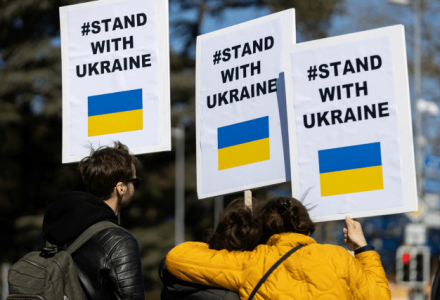 1645908866_662_Protesters-around-the-world-show-their-support-for-the-people
